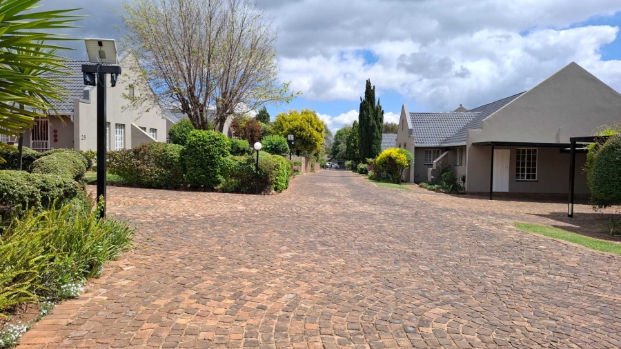 2 Bedroom Property for Sale in Albertsdal Gauteng