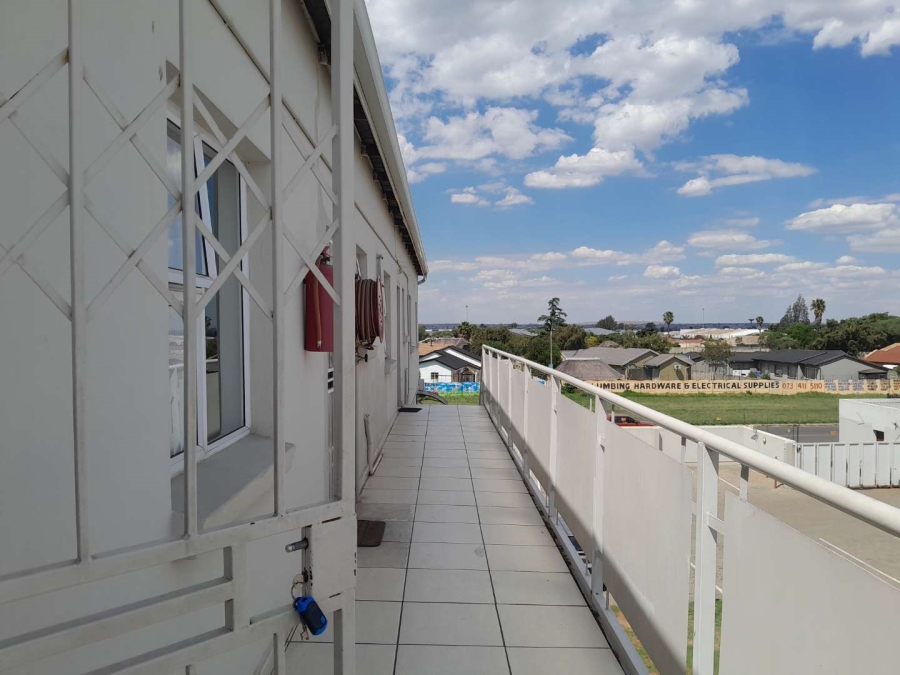 2 Bedroom Property for Sale in Mayberry Park Gauteng