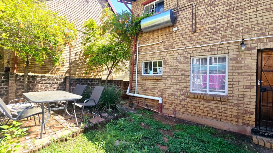 3 Bedroom Property for Sale in La Montagne Gauteng
