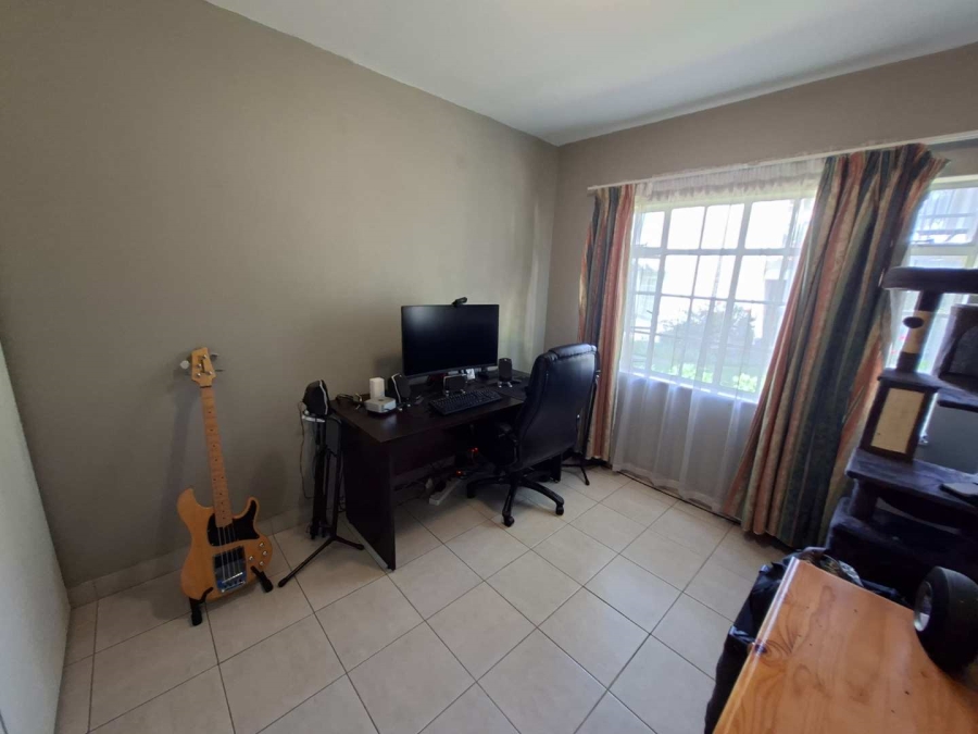 To Let 2 Bedroom Property for Rent in Bryanston Gauteng