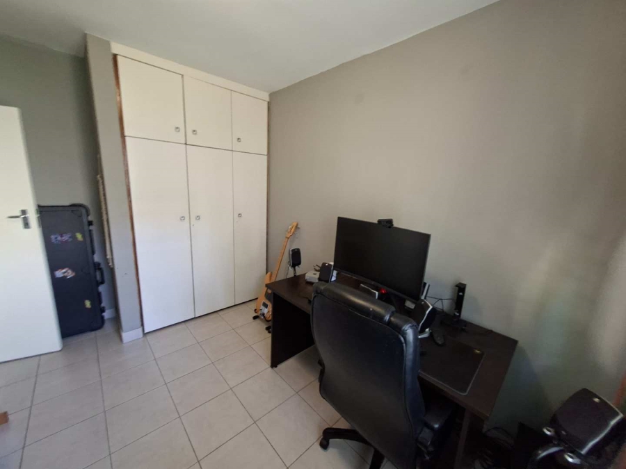 To Let 2 Bedroom Property for Rent in Bryanston Gauteng