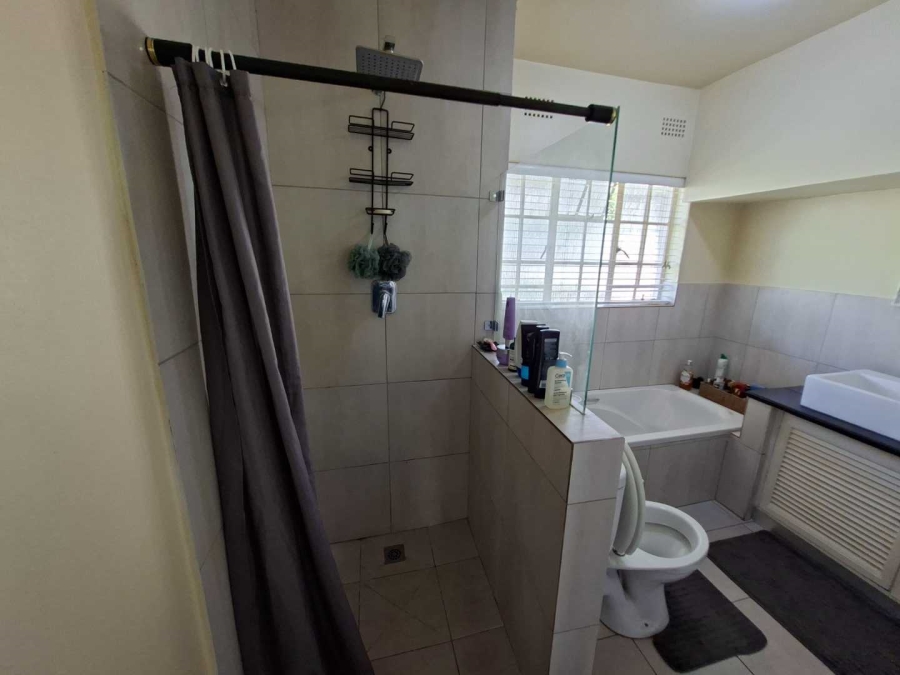 To Let 2 Bedroom Property for Rent in Bryanston Gauteng