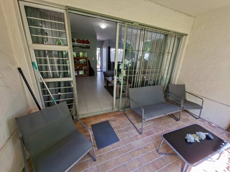 To Let 2 Bedroom Property for Rent in Bryanston Gauteng