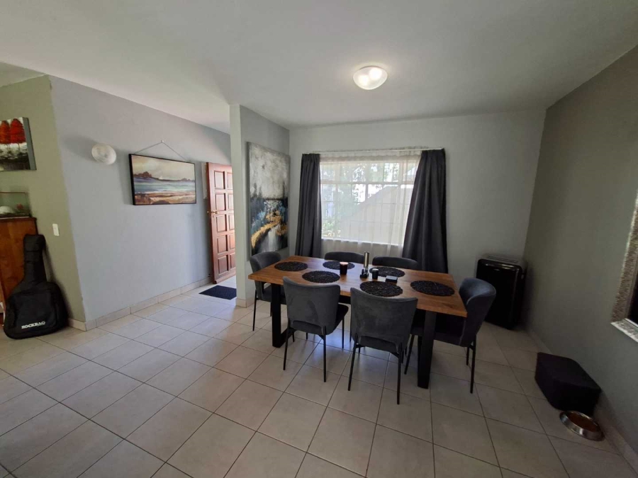 To Let 2 Bedroom Property for Rent in Bryanston Gauteng