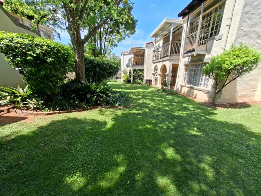 To Let 2 Bedroom Property for Rent in Bryanston Gauteng