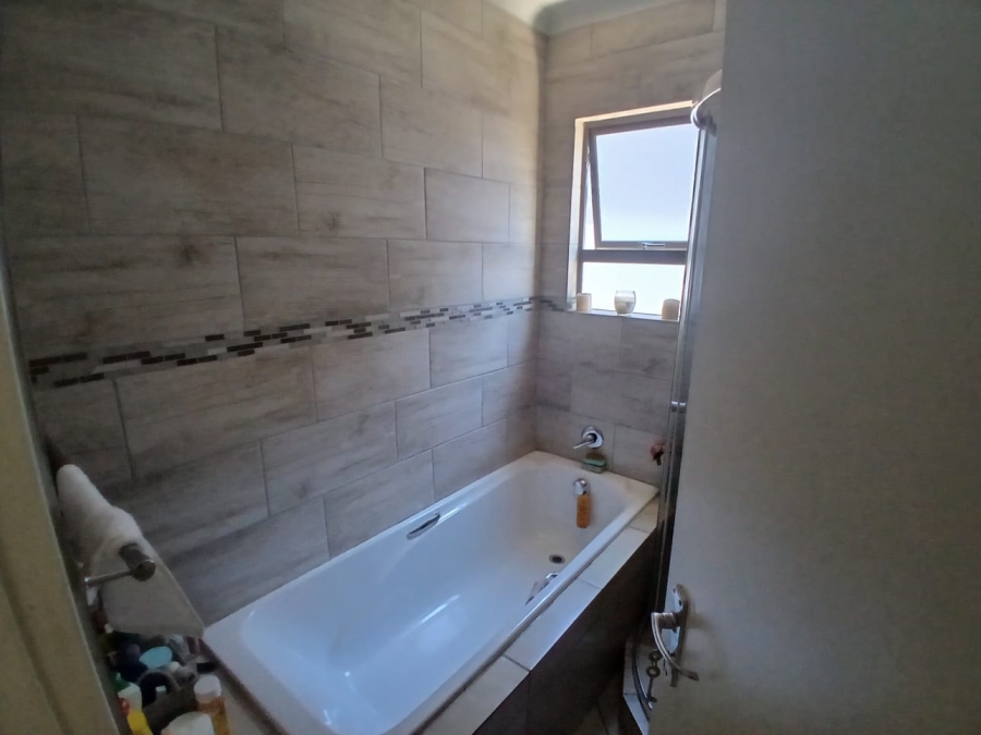 2 Bedroom Property for Sale in Sagewood Gauteng