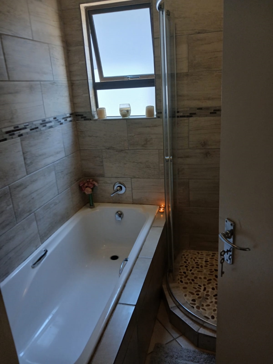 2 Bedroom Property for Sale in Sagewood Gauteng