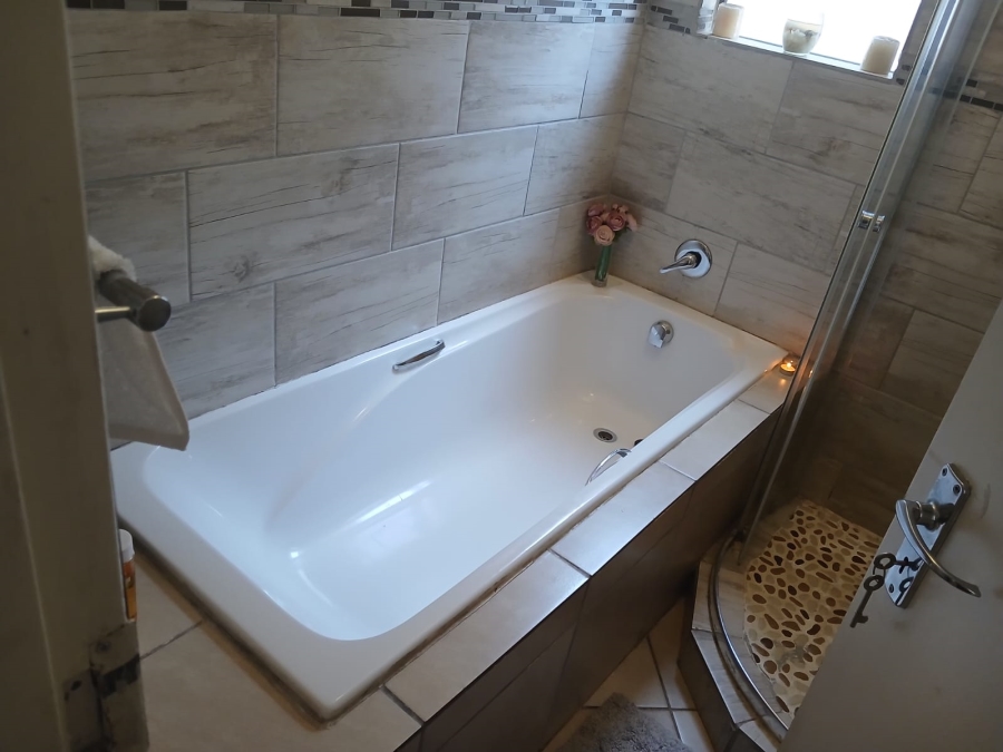 2 Bedroom Property for Sale in Sagewood Gauteng