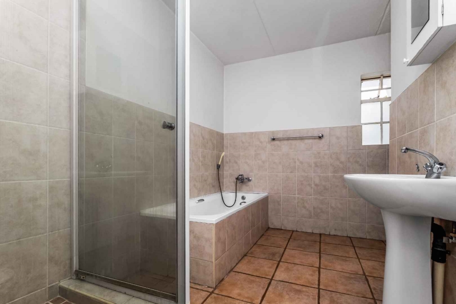 2 Bedroom Property for Sale in Broadacres Gauteng