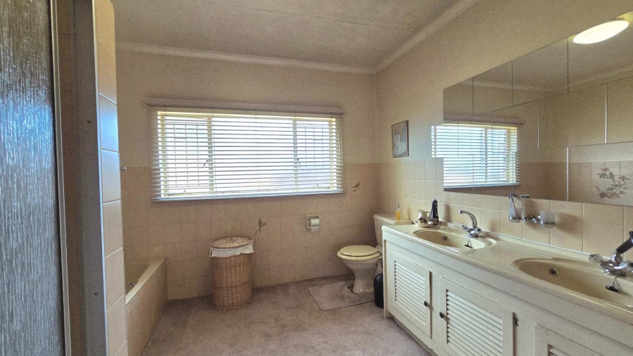 3 Bedroom Property for Sale in Annlin Gauteng