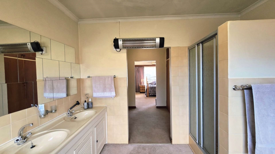 3 Bedroom Property for Sale in Annlin Gauteng