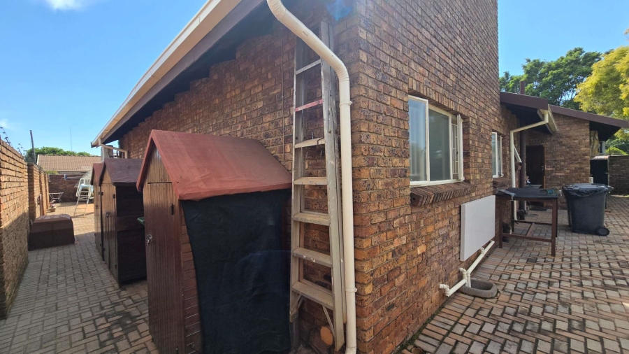 3 Bedroom Property for Sale in Annlin Gauteng