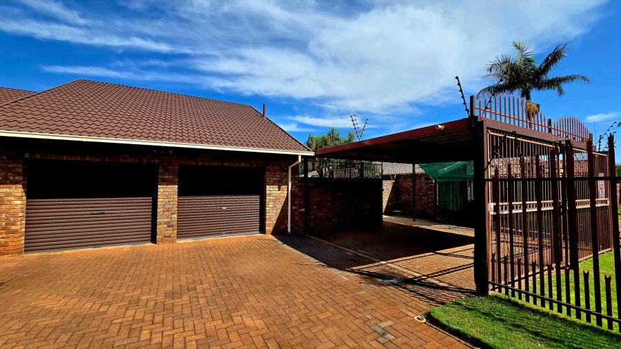 3 Bedroom Property for Sale in Annlin Gauteng