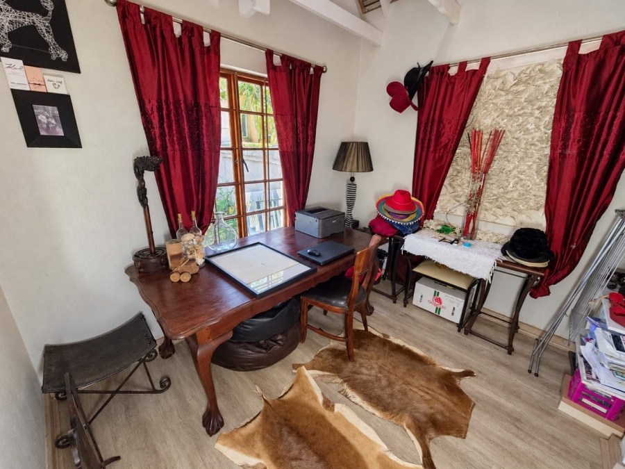 3 Bedroom Property for Sale in Faerie Glen Gauteng