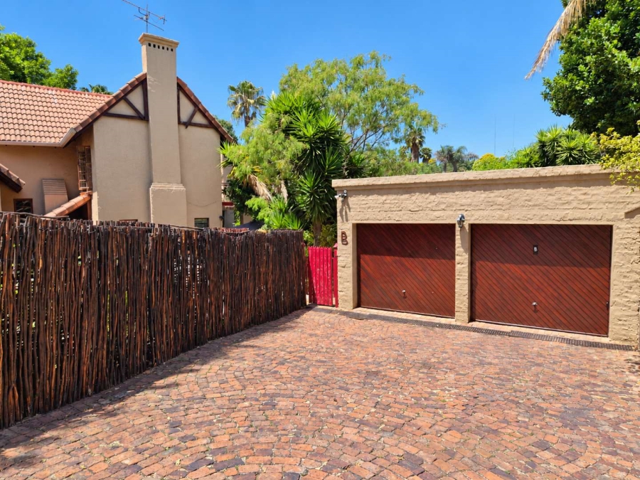 3 Bedroom Property for Sale in Faerie Glen Gauteng