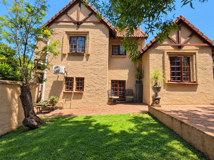 3 Bedroom Property for Sale in Faerie Glen Gauteng