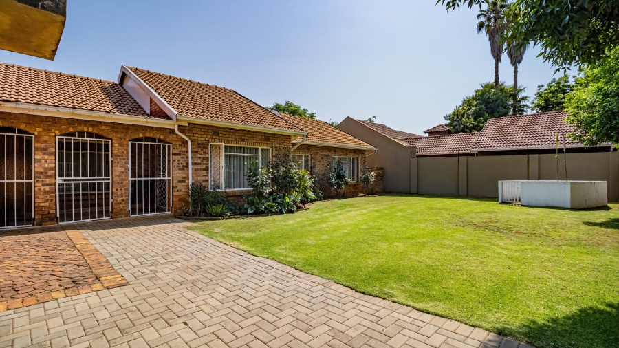 3 Bedroom Property for Sale in Bakerton Gauteng
