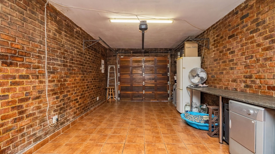 3 Bedroom Property for Sale in Bakerton Gauteng