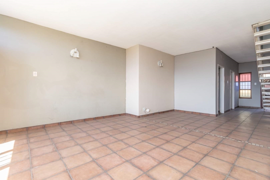 2 Bedroom Property for Sale in Silverfields Gauteng