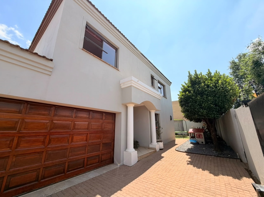 To Let 4 Bedroom Property for Rent in Meyersdal Gauteng