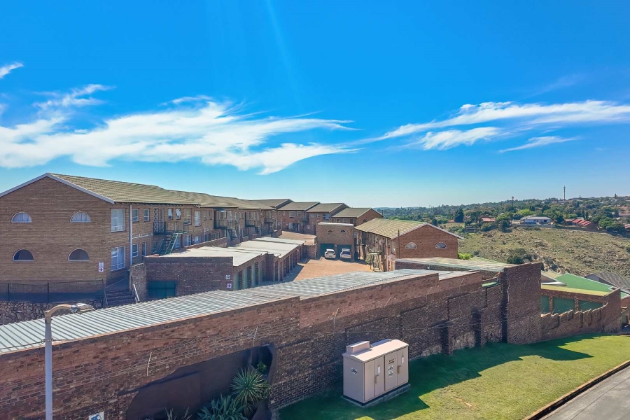 3 Bedroom Property for Sale in Rant En Dal Gauteng