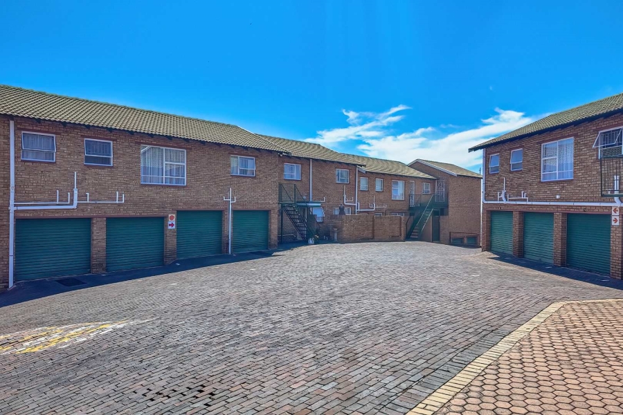 3 Bedroom Property for Sale in Rant En Dal Gauteng