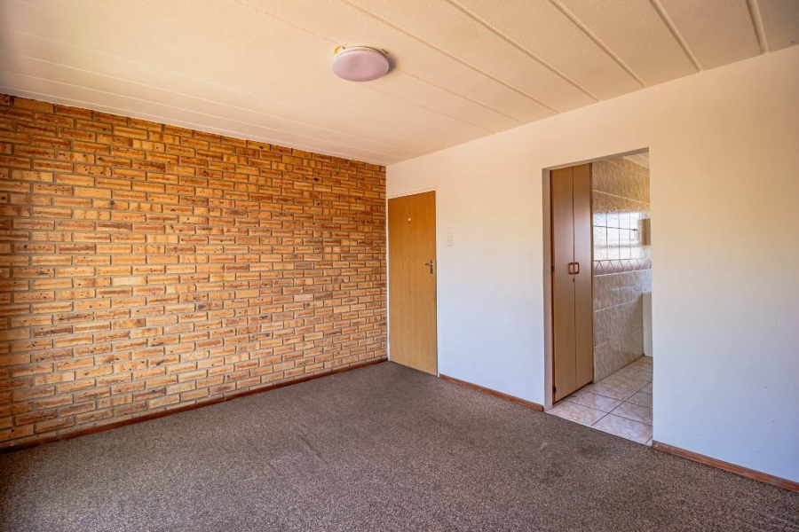 3 Bedroom Property for Sale in Rant En Dal Gauteng