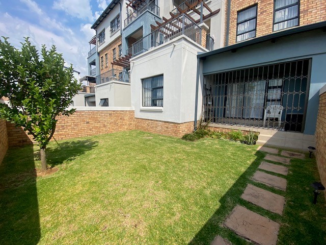To Let 3 Bedroom Property for Rent in Barbeque Downs Gauteng