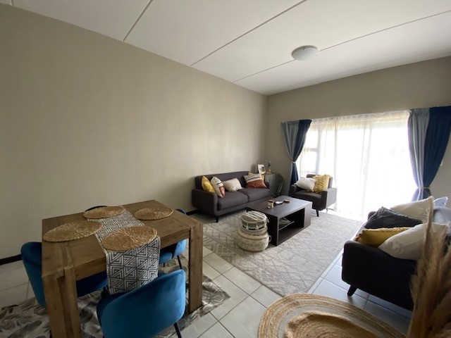 To Let 3 Bedroom Property for Rent in Barbeque Downs Gauteng
