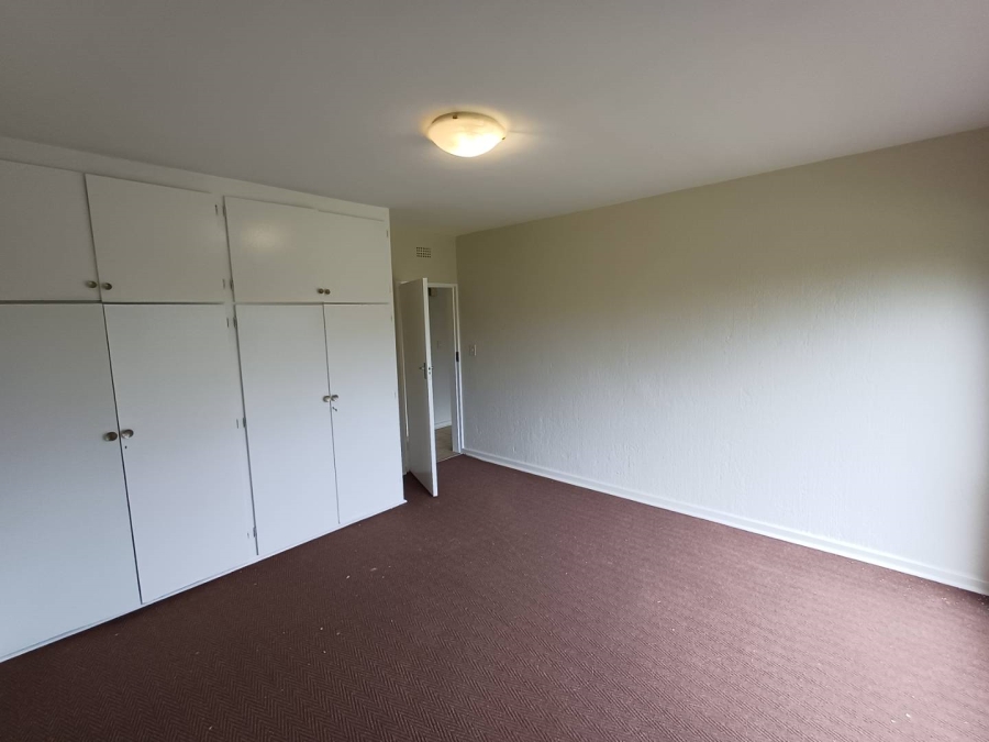 To Let 1 Bedroom Property for Rent in Kloofendal Gauteng