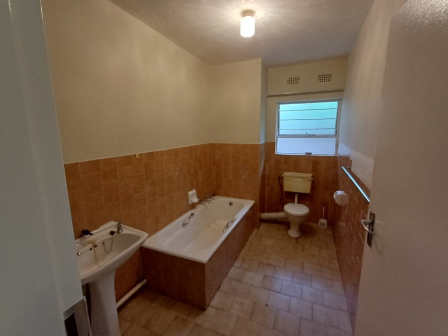 To Let 1 Bedroom Property for Rent in Kloofendal Gauteng