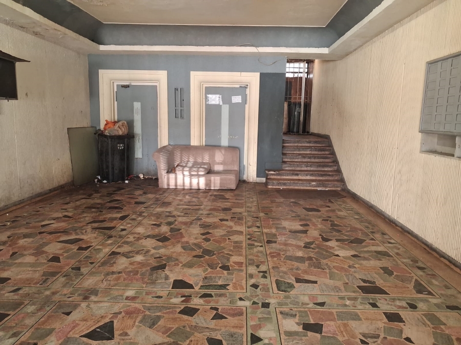 2 Bedroom Property for Sale in Hillbrow Gauteng