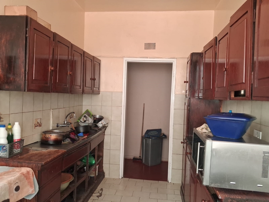 2 Bedroom Property for Sale in Hillbrow Gauteng