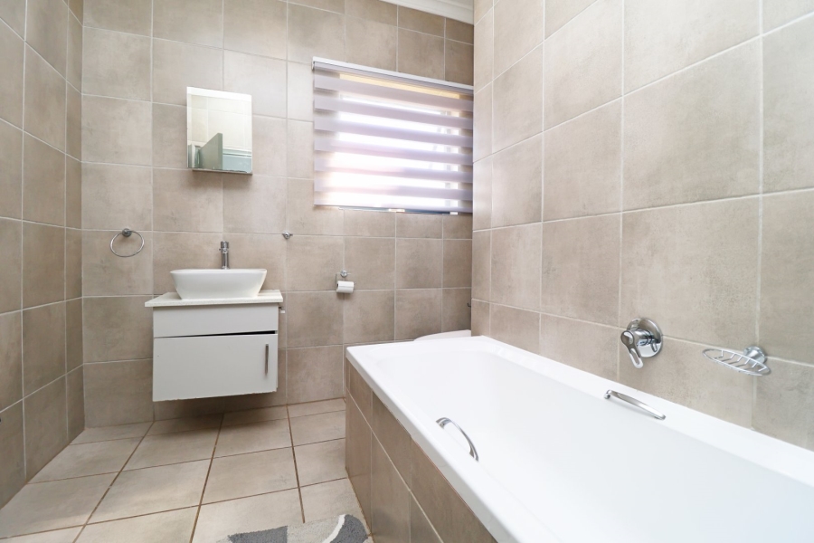 3 Bedroom Property for Sale in Silverfields Gauteng