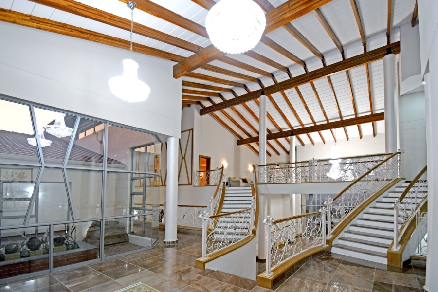 5 Bedroom Property for Sale in Poortview Gauteng