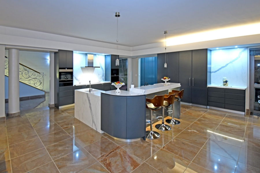 5 Bedroom Property for Sale in Poortview Gauteng