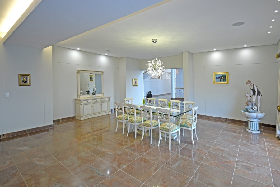5 Bedroom Property for Sale in Poortview Gauteng