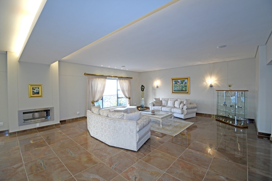 5 Bedroom Property for Sale in Poortview Gauteng