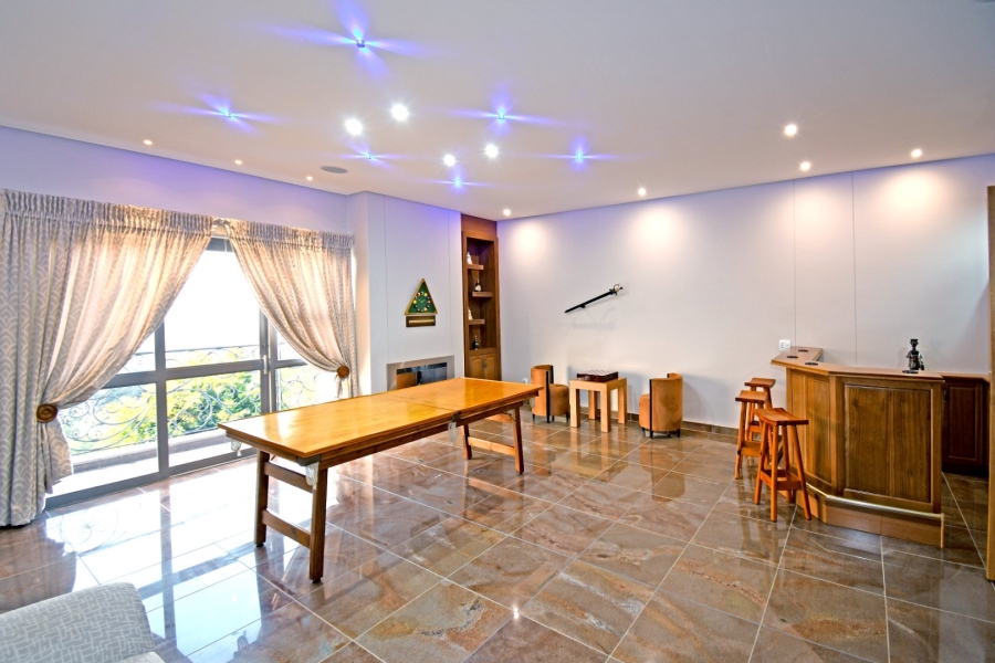 5 Bedroom Property for Sale in Poortview Gauteng