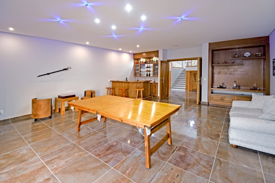 5 Bedroom Property for Sale in Poortview Gauteng