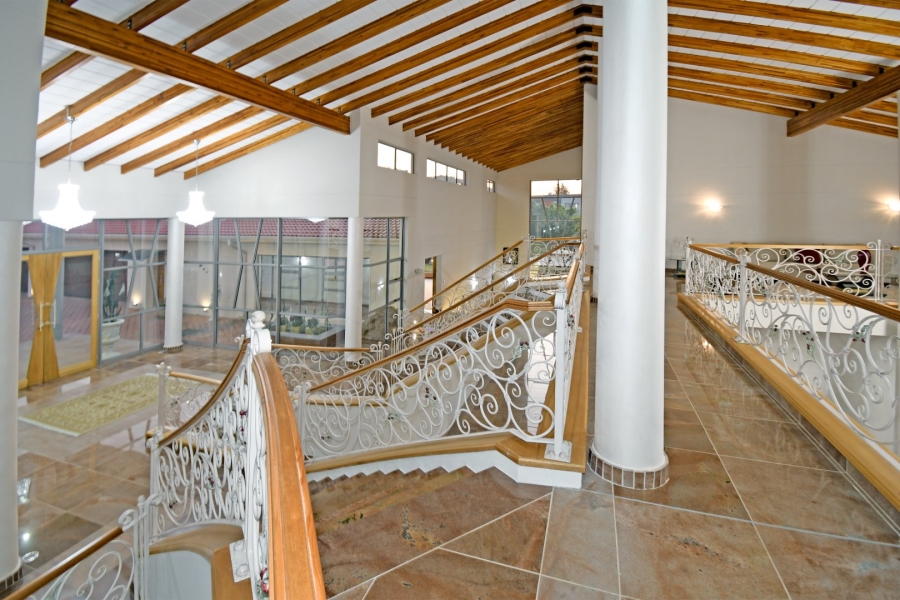 5 Bedroom Property for Sale in Poortview Gauteng
