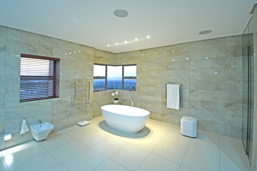 5 Bedroom Property for Sale in Poortview Gauteng