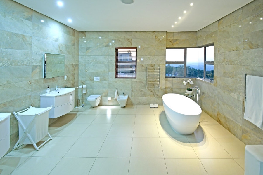 5 Bedroom Property for Sale in Poortview Gauteng