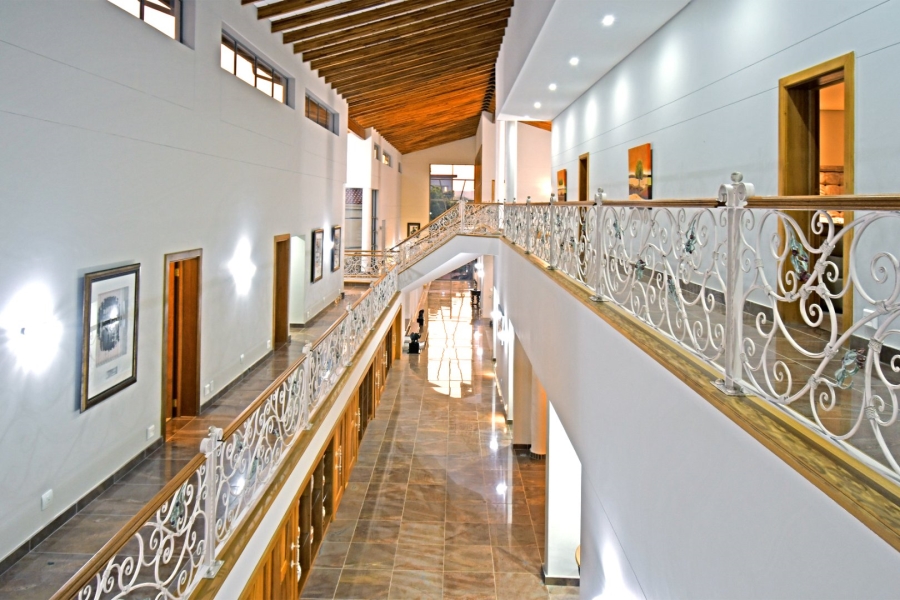 5 Bedroom Property for Sale in Poortview Gauteng