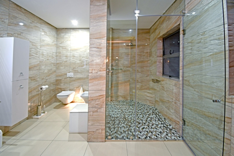 5 Bedroom Property for Sale in Poortview Gauteng