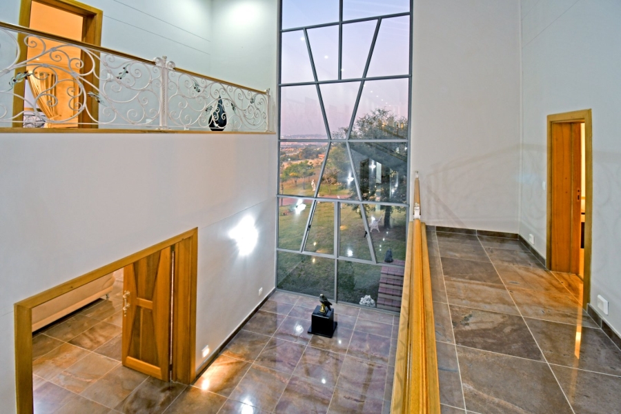 5 Bedroom Property for Sale in Poortview Gauteng