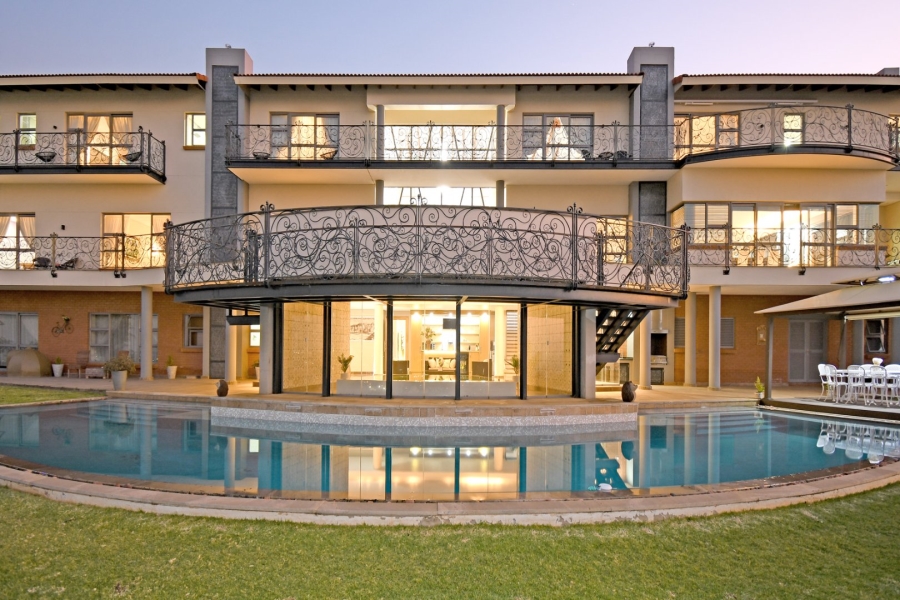 5 Bedroom Property for Sale in Poortview Gauteng