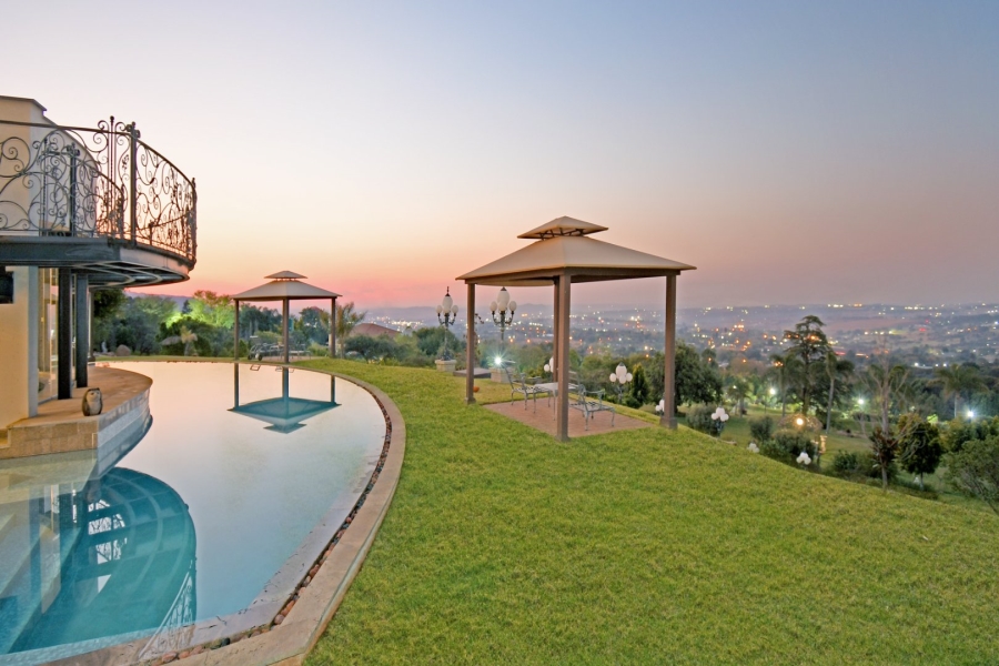 5 Bedroom Property for Sale in Poortview Gauteng