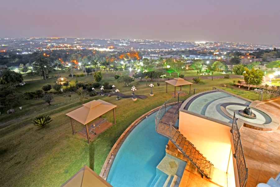 5 Bedroom Property for Sale in Poortview Gauteng