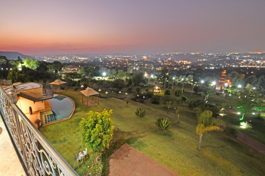 5 Bedroom Property for Sale in Poortview Gauteng